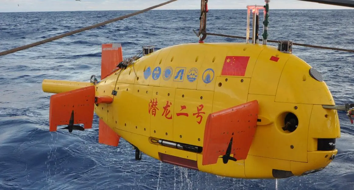 大国重器！揭秘中国最先进水下机器人“潜龙二号”